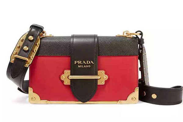 普拉达的包包好回收吗？明星最喜欢哪款普拉达,金奢易网