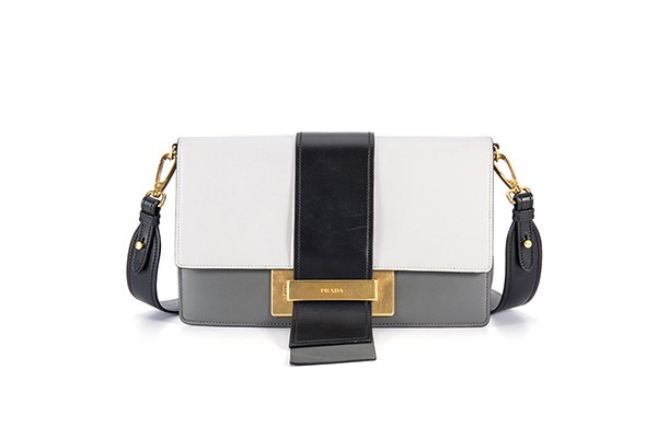 1万元能买到普拉达包包吗？1万元普拉达回收报价,金奢易网