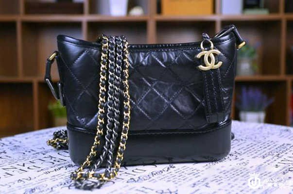 经典款香奈儿二手包包回收值多少钱？哪里可以回收？