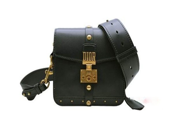 迪奥的复古盒子包的回收价格怎么样？哪里可以回收？