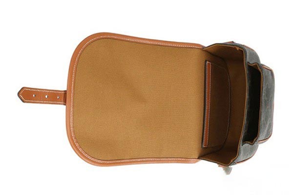 赛琳FOLCO TRIOMPHE马鞍包内部图