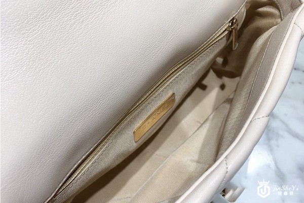 99新香奈儿19bag小号单肩包内包图