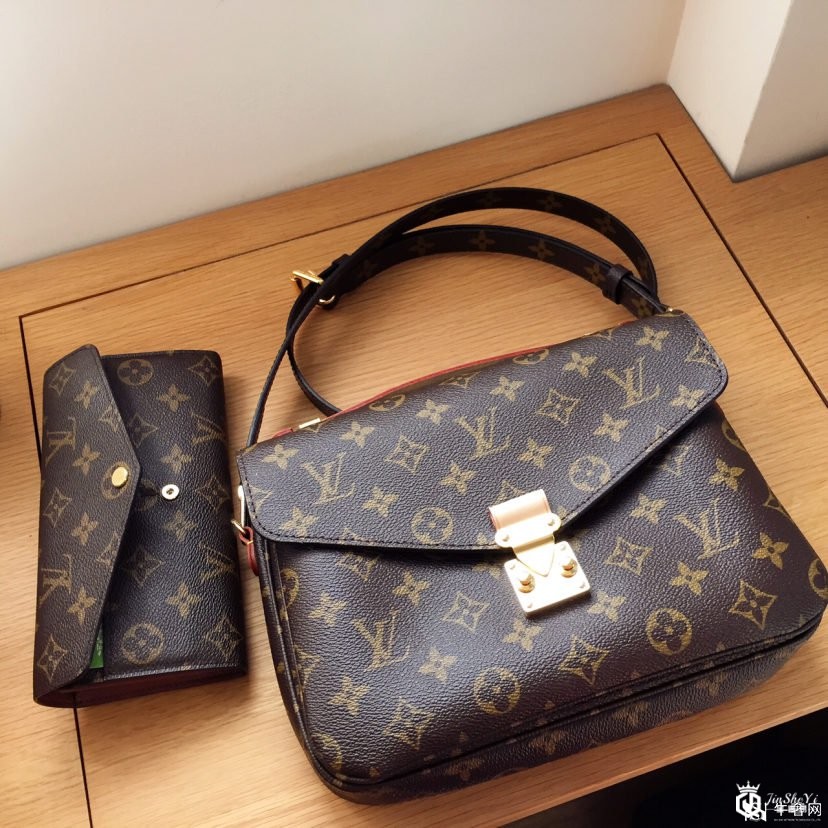 LV包包选择哪款回收行情比较好？