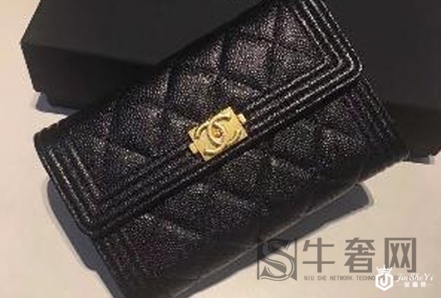 香奈儿女士钱包的回收价格是多少？在哪里回收？