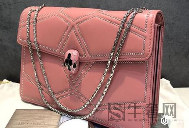 如何鉴定宝格丽蛇头包真假!