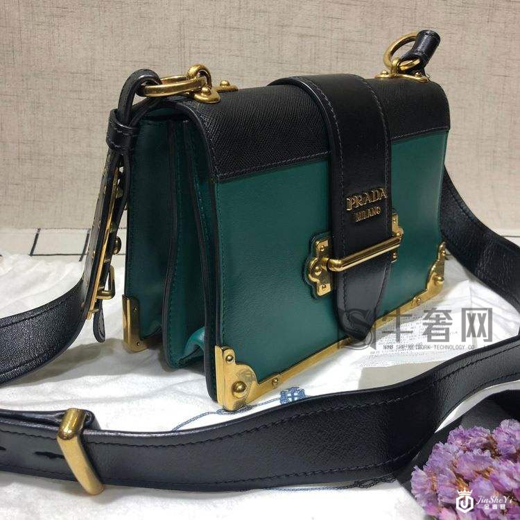 二手普拉达宫廷包的回收价格是多少？