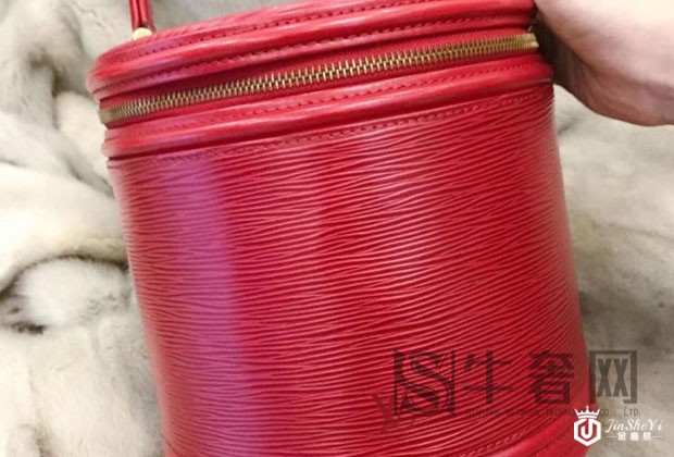 lv迷你水桶包包好回收吗？