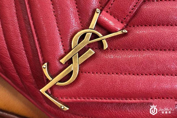 圣罗兰红色牛皮邮差包细节实拍