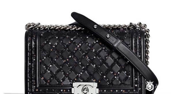 香奈儿黑色印花口盖包展示图