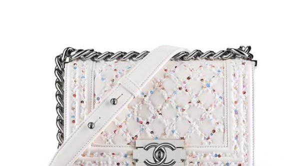 香奈儿白色印花口盖包展示图