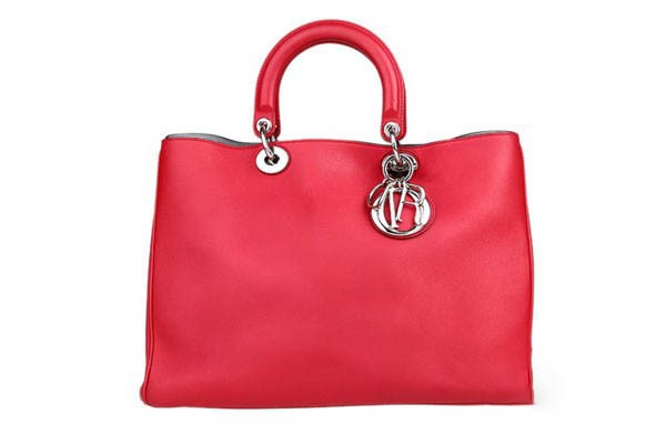 迪奥牛皮两用包包外观展示