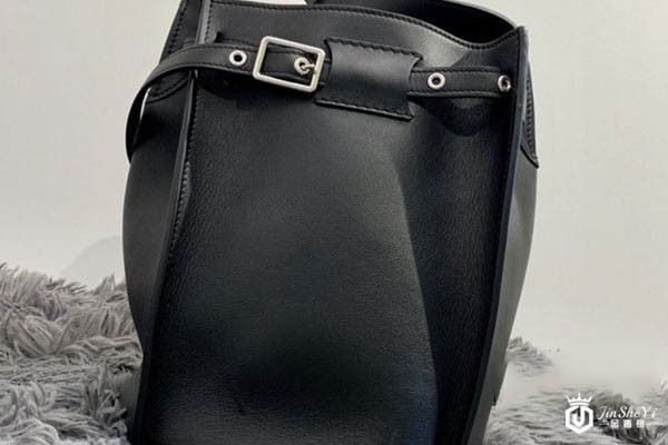 赛琳BIG BAG BUCKET系列黑色水桶包实拍