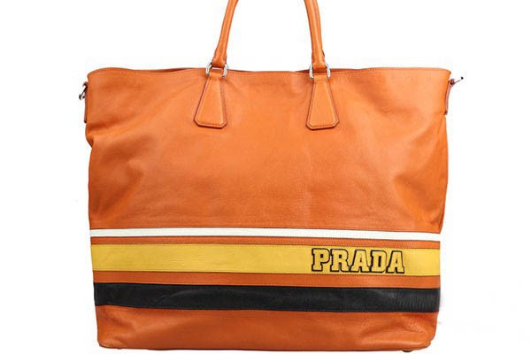 普拉达橙色牛皮两用名包实物图 普拉达橙色牛皮两用名包实物图