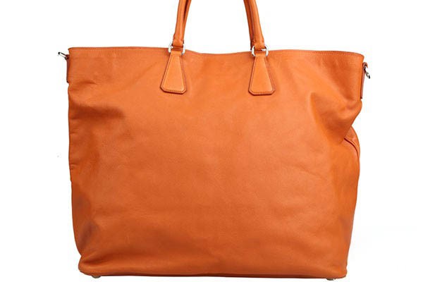 普拉达橙色牛皮两用名包背面图 普拉达橙色牛皮两用名包背面图