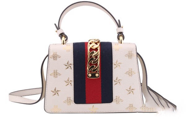 Gucci古驰sylvie塞尔维亚白色蜂蜜小号手提单肩包正面展示图 Gucci古驰sylvie塞尔维亚白色蜂蜜小号手提单肩包正面展示图