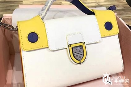 迪奥经典款包包回收一般几折