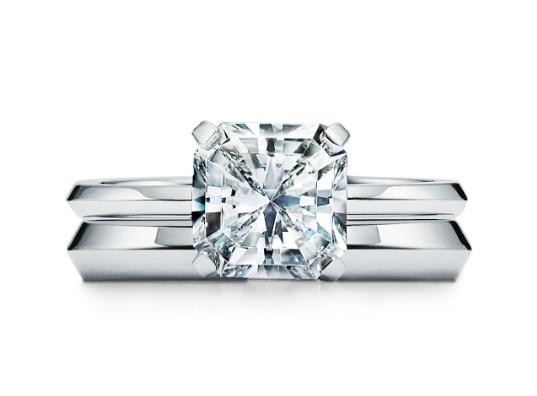 哪里有回收六福钻戒