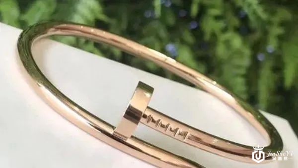 奢侈品卡地亚手镯卖二手