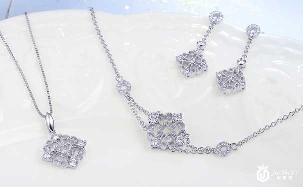 钻石项链多少钱一条