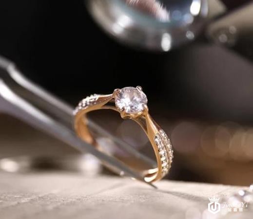 钻石回收价钱多少