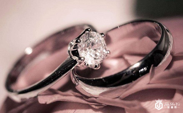 钻石钻戒回收价钱
