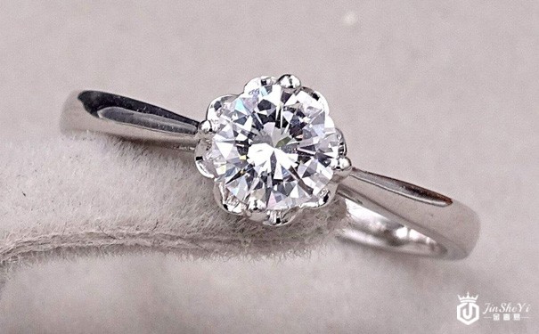 新买的钻石回收多少折