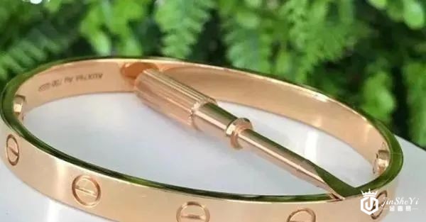 卡地亚手镯几折回收