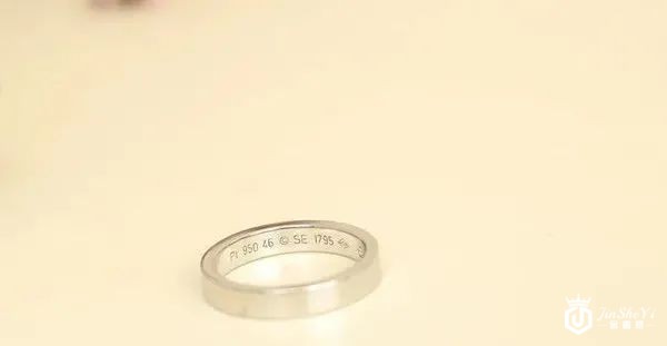 卡地亚戒指750回收价钱