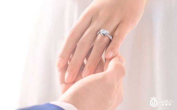 钻戒回收多少钱