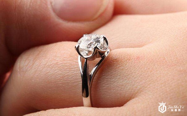 钻戒回收大概多少钱