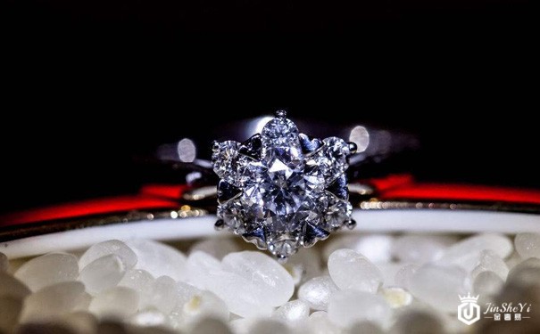 钻戒回收大概多少钱