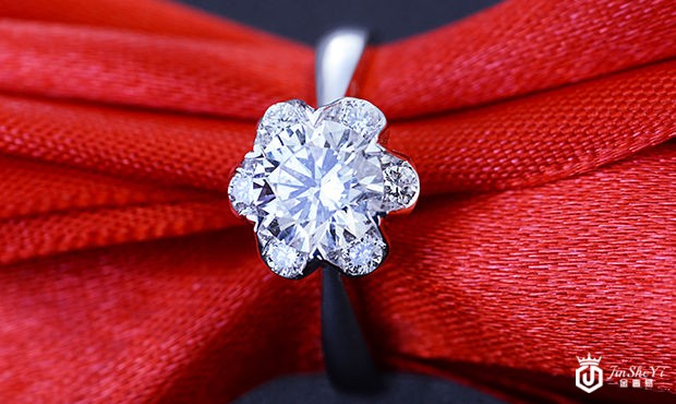 钻戒回收价格怎么算