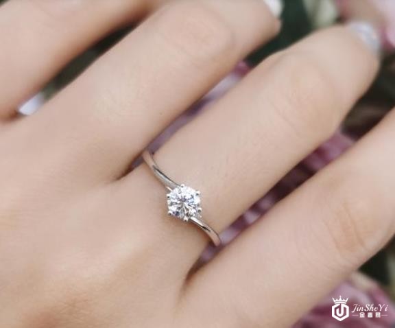 钻石戒指回收价格