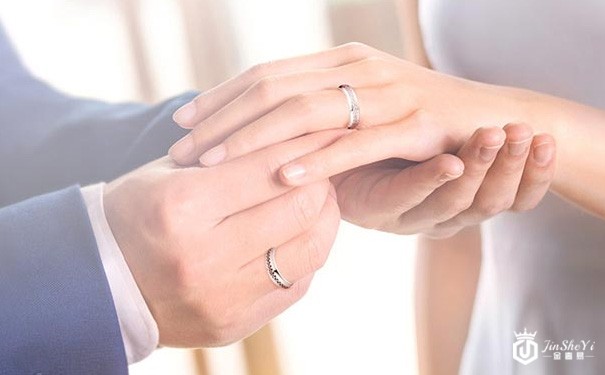 钻戒回收多少钱