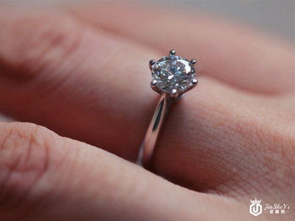 钻戒能卖多少钱