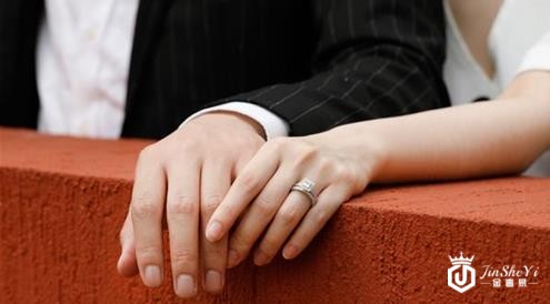 钻戒回收看品牌吗