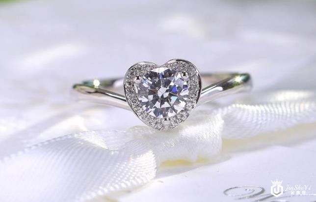 原价2万的钻戒回收