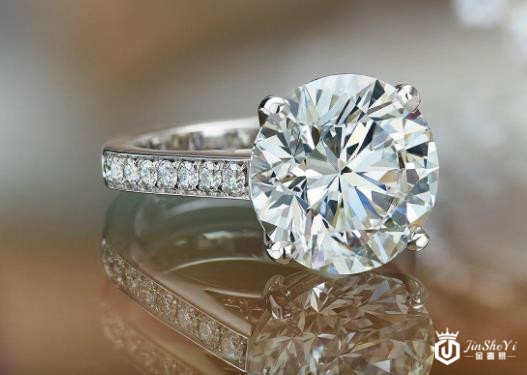 一克拉钻石回收多少钱，颜色对于价格有什么影响？