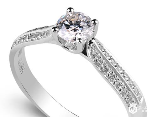 一克拉钻石回收多少钱，常见钻石怎么选形状？