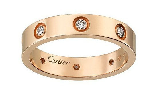 萧邦和卡地亚钻石回收时哪个是更加保值的？