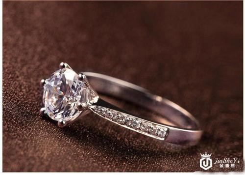 周大生钻戒回收价格