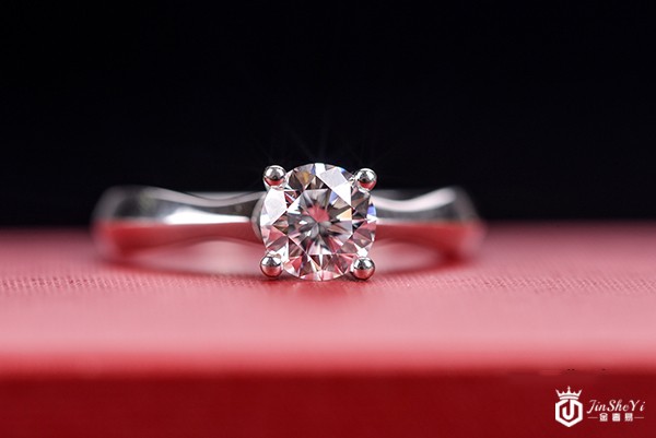 周大福钻戒回收打几折 钻戒回收