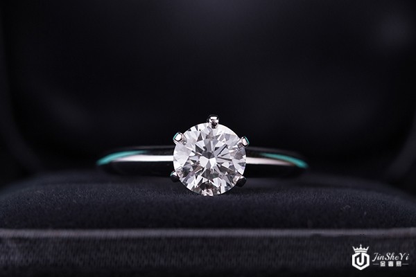 回收蒂芙尼钻戒