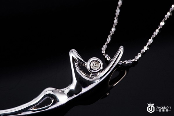 回收谢瑞麟钻石项链