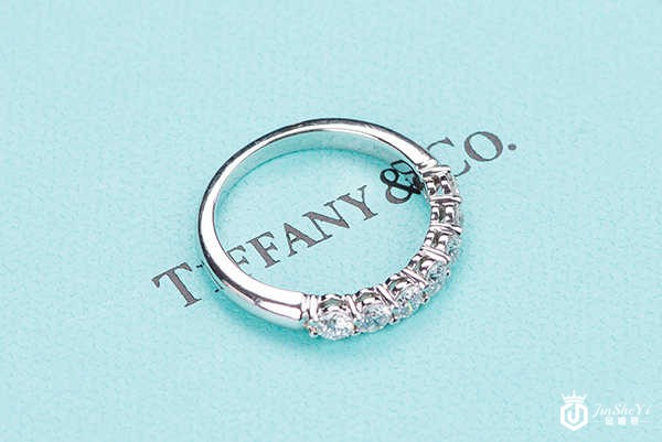 二手蒂芙尼钻戒回收多少钱