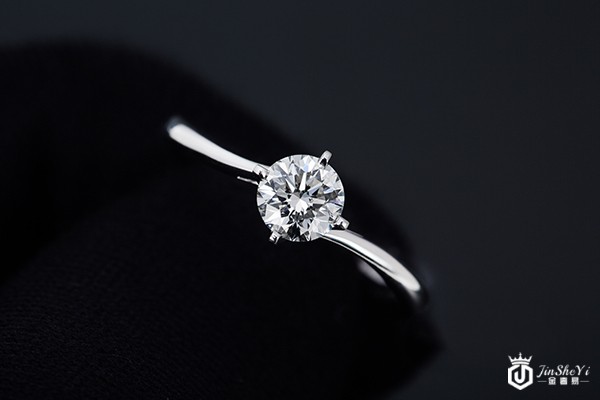 老凤祥灵动钻石项链回收