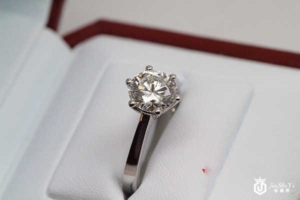 卡地亚35分钻戒回收几折?价格是多少 卡地亚35分钻戒回收几折?价格是多少