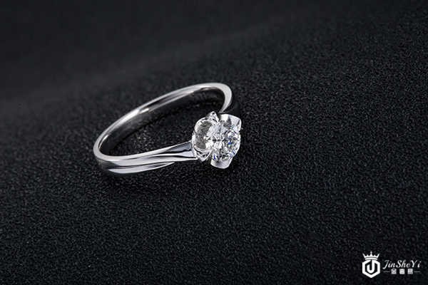 老凤祥铂金钻戒回收价