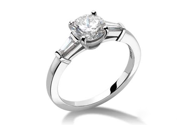 购买宝格丽钻戒