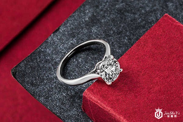 卡地亚钻戒1.70CT